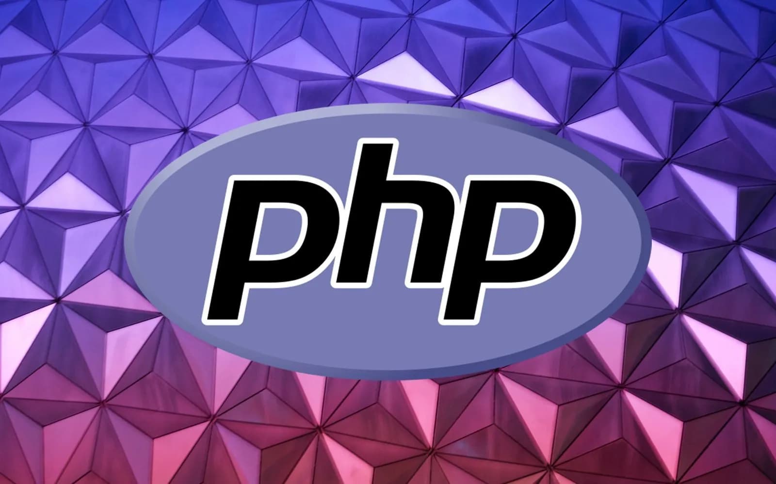 Логотип PHP на геометрическом фоне из фиолетовых и розовых треугольников